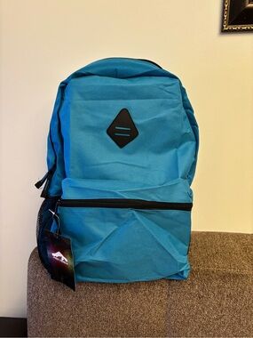 High Trails Blue Backpack – New with Tags
